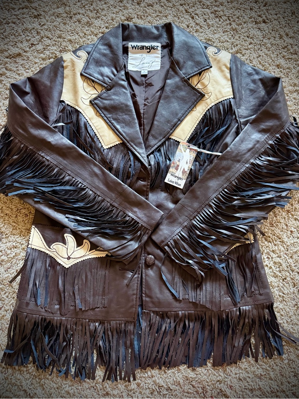 WRANGLER LIMITED EDITION X LAINEY WILSON FRINGE JACKET SIZE M